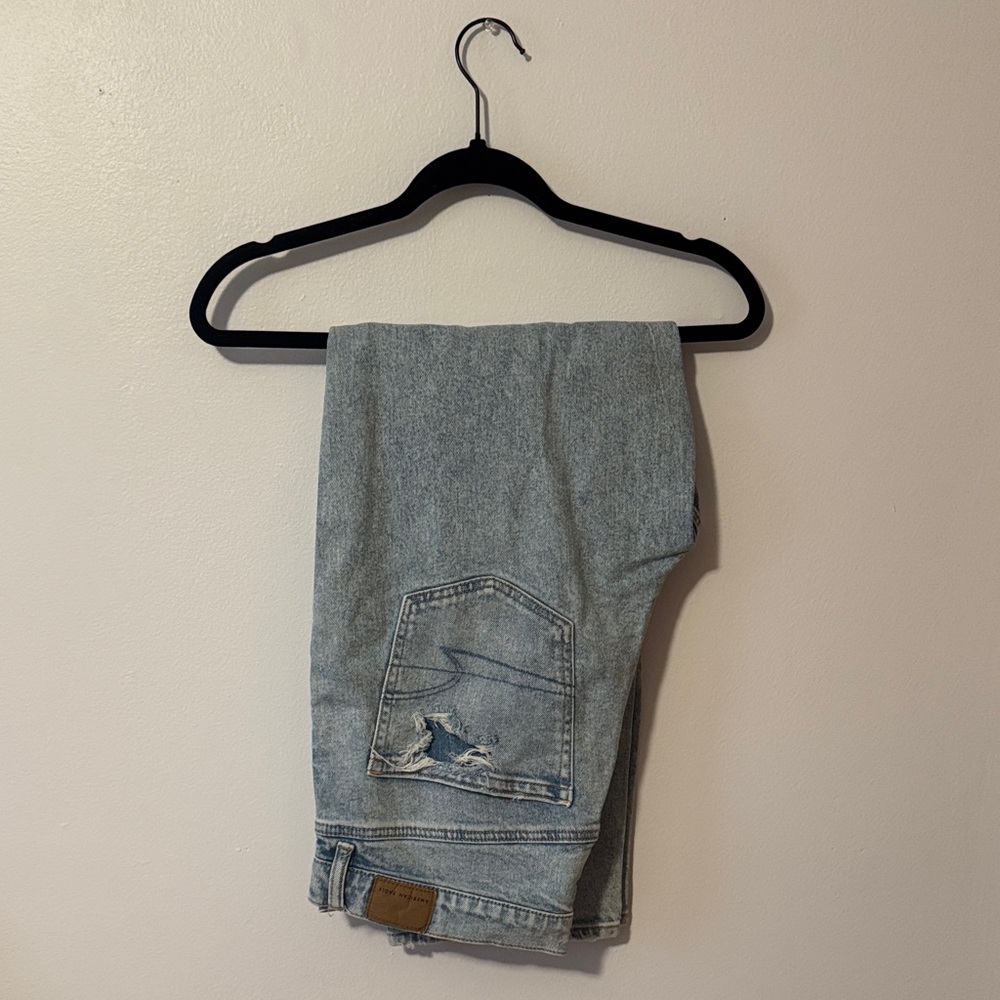 American Eagle Outfitters High Rise Jeans - Light Blue